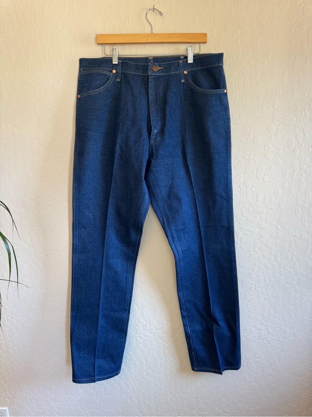 Wrangler Men's Straight Jeans in Deep Blue Denim
